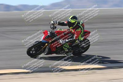 media/Oct-13-2025-Moto Forza (Mon) [[a66d839500]]/3-B Group/Session 2 (Bowl)/